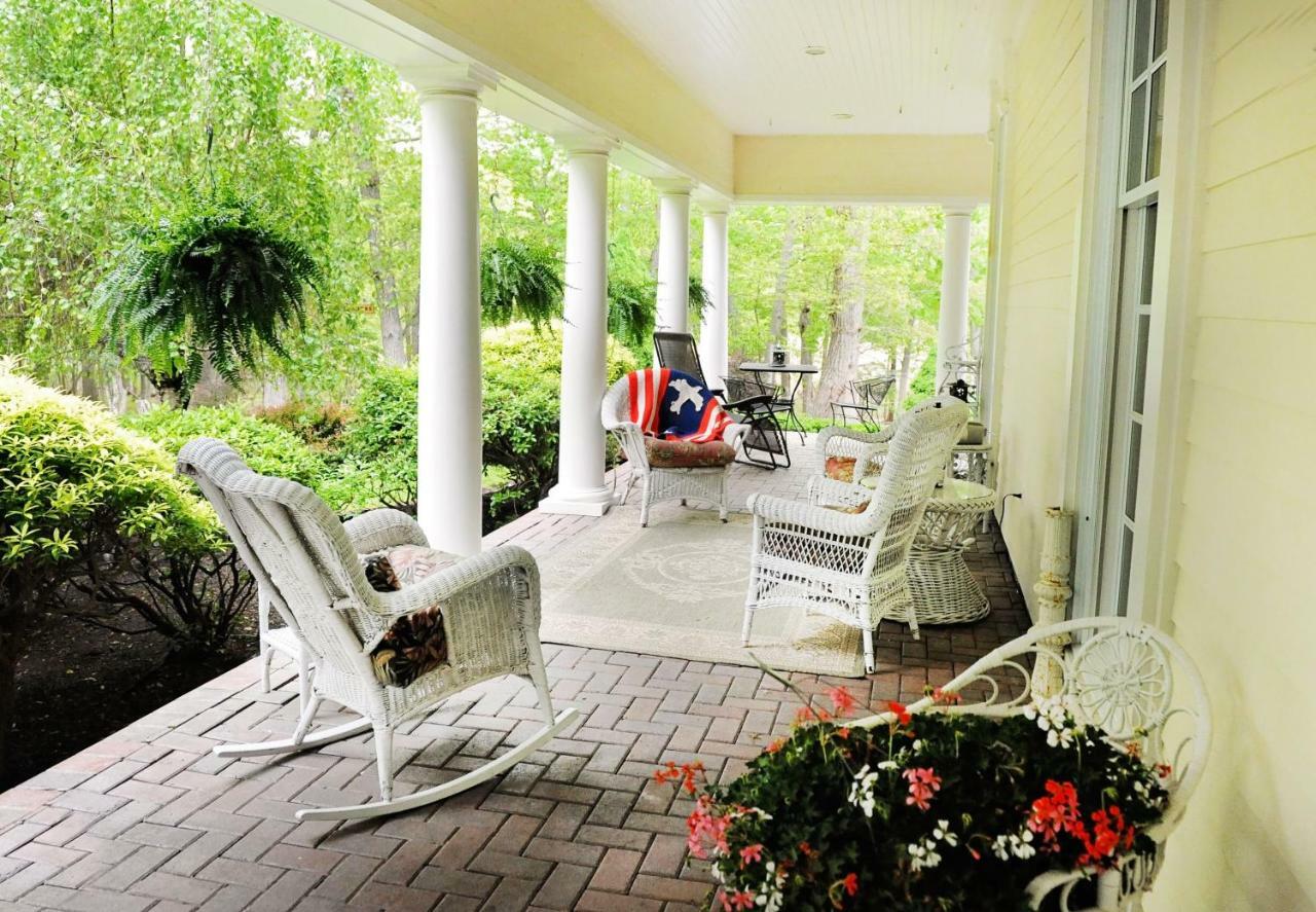 A Walk In The Woods Bed And Breakfast Southold Esterno foto