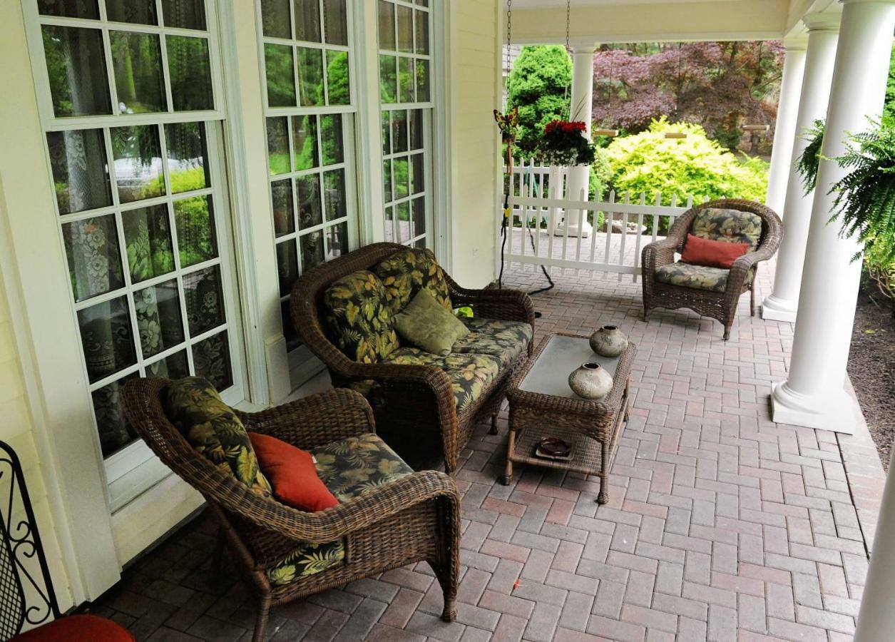 A Walk In The Woods Bed And Breakfast Southold Esterno foto