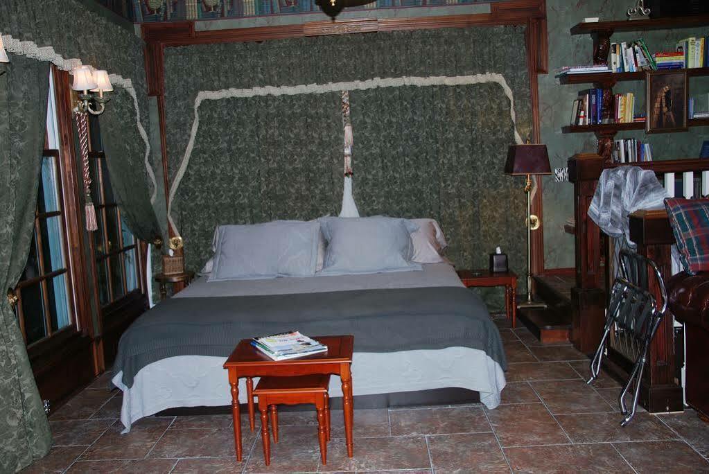 A Walk In The Woods Bed And Breakfast Southold Esterno foto